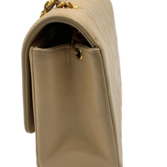 Authentic CHANEL Lambskin Small Diana Single Chain Single Flap Bag Beige - Picture 4 of 15